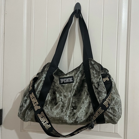 PINK Victoria's Secret Handbags - PINK Everyday Duffle
